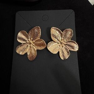 NEW Gold Floral Petal Stud Earrings - Elegant Women’s Jewelry